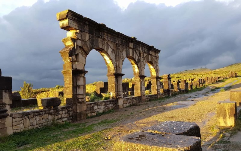 volubilis-ruins-thick-clouds-4v7qz26v8ow7ygo0.jpg